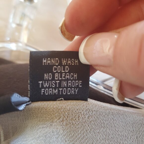 Alloy Brand Cream Sheer top size M - Picture 6 of 6